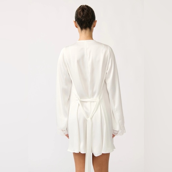 Kat the Label Sidney Robe — Ivory - Picture 6 of 12